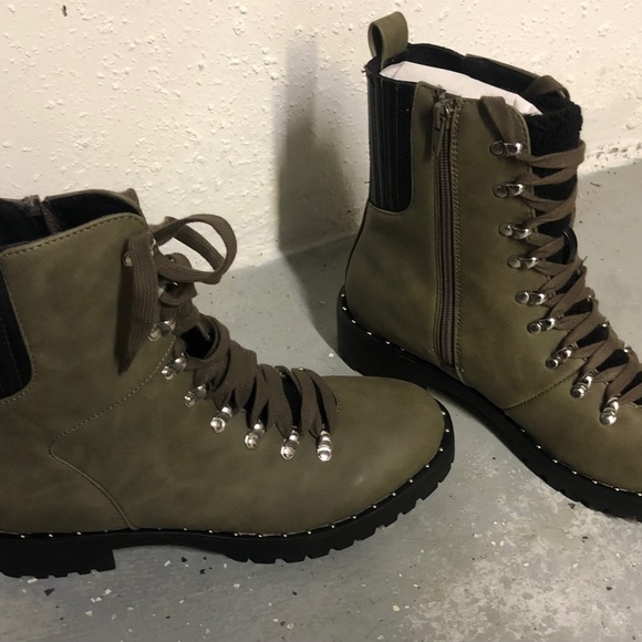DV by Dolce Vita Oderra Hiker Boot - Picture 3 of 8